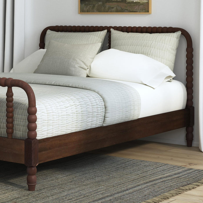 Spindle Queen Bed