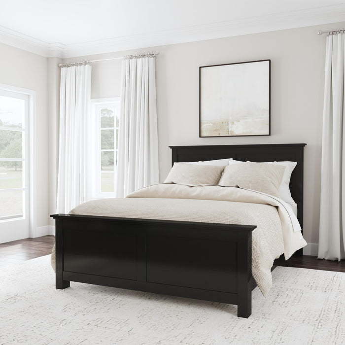 Oak Park Black Queen Bed